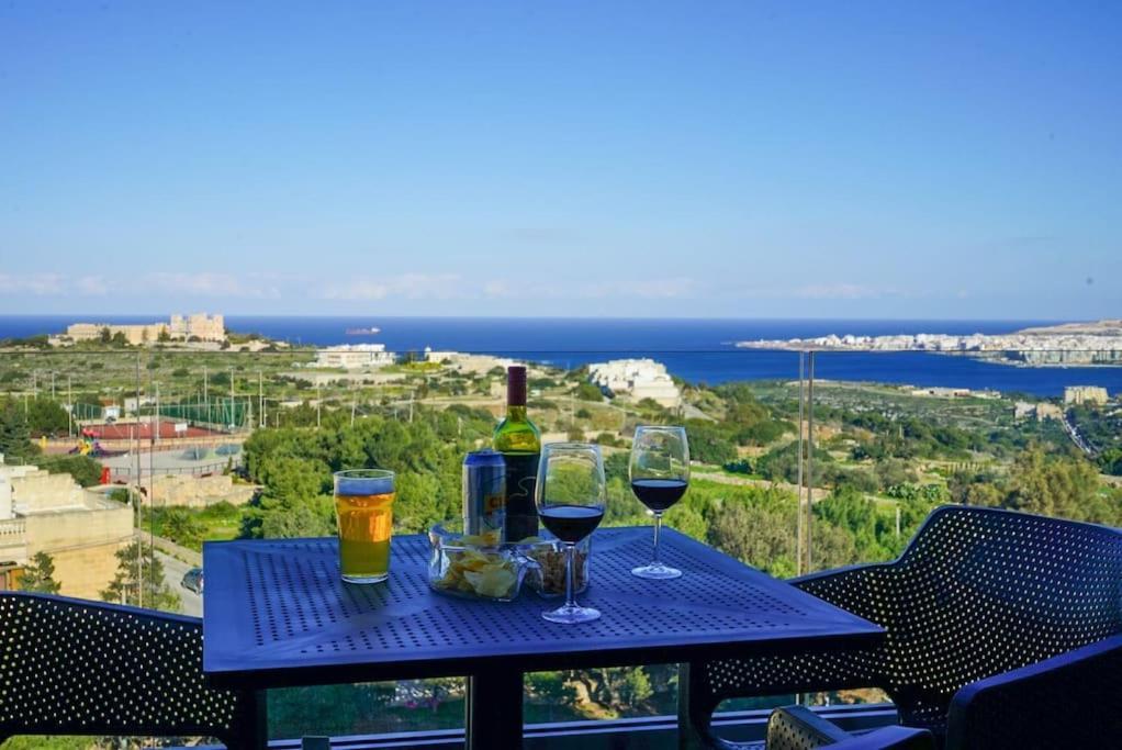 Your Escape: Where Every Sunrise Becomes A Memory Mellieħa Esterno foto