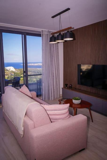 Your Escape: Where Every Sunrise Becomes A Memory Mellieħa Esterno foto